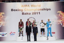 Azərbaycan Prezidenti və onun xanımı dünya üzrə boks çempionatının final mərhələsinin qarşılaşmalarını izləyiblər (FOTO)