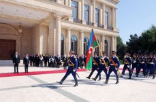 Azərbaycanda rəsmi səfərdə olan Nikola Sarkozinin rəsmi qarşılanma mərasimi olub