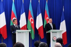 İlham Əliyev: Fransa Minsk qrupunun həmsədri kimi Dağlıq Qarabağ münaqişəsinin sülh yolu ilə həllində mühüm rol oynayır (FOTO)