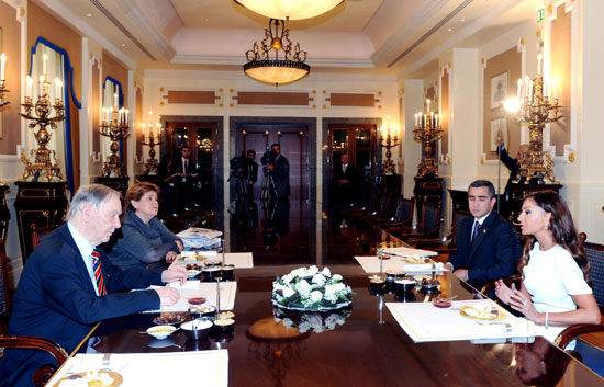 Azərbaycanın birinci xanımı bir sıra görüşlər keçirib (FOTO)