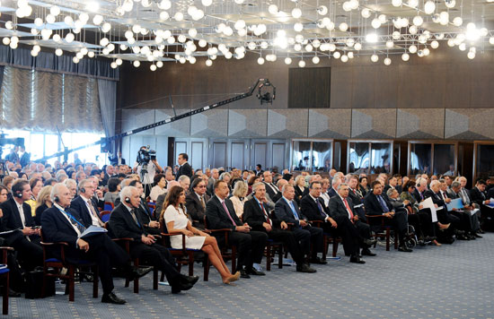 Prezident İlham Əliyev: Müstəqillik dövründə yaşanan sabitlik və dostluq ab-havası Azərbaycanı regional ölkə kimi daha da gücləndirir (ƏLAVƏ OLUNUB ) (FOTO)