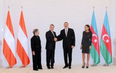 Azərbaycanda rəsmi səfərdə olan Avstriyanın Federal Prezidentinin rəsmi qarşılanma mərasimi olub (FOTO)