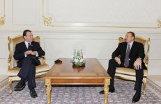 İlham Əliyev Böyük Britaniya və Şimali İrlandiya Birləşmiş Krallığının səfirinin etimadnaməsini qəbul edib