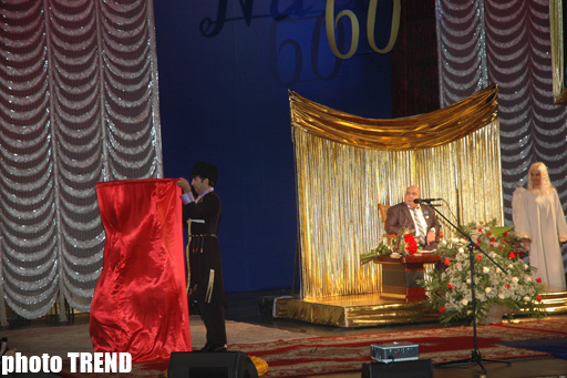 Yaşar Nuri mələklərin əhatəsində Habil Əliyevi seçib, "Dədə Qorqud"ə öyüd-nəsihət verdi (FOTO)