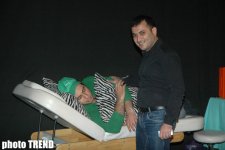 Avtomobil qazanan Rəqsanə qonaqlıq verir (FOTO)