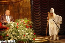 Yaşar Nuri mələklərin əhatəsində Habil Əliyevi seçib, "Dədə Qorqud"ə öyüd-nəsihət verdi (FOTO)