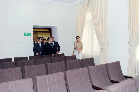 Heydər Əliyev Fondunun prezidenti Mehriban Əliyeva Fondun təşəbbüsü ilə Xəzər rayonunda inşa olunmuş bir neçə obyektin açılışlarında iştirak edib (FOTO)