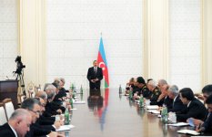 Nazirlər Kabinetinin 2011-ci ilin 9 ayının sosial-iqtisadi inkişafının yekunlarına həsr olunmuş iclası keçirilib (FOTO)