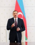 Nazirlər Kabinetinin 2011-ci ilin 9 ayının sosial-iqtisadi inkişafının yekunlarına həsr olunmuş iclası keçirilib (FOTO)