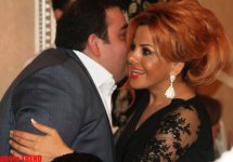 Prikol-taym! Kökəlmək arzusunda olan müğənni teleaparıcıdan imdad dilədi (FOTO)