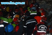Azərbaycan xilasediciləri Türkiyədə dağıntılar altından daha 6 cəsədi çıxarıblar (FOTO)