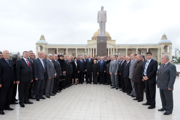 Azərbaycan Prezidenti Ucarda Heydər Əliyev Mərkəzinin açılışında iştirak edib (FOTO)