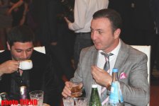 Müasir "Məşədi İbad" viski içən müğənniyə qarşı çıxdı (FOTO)