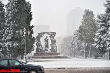 Bakıda ilk qar yağır (ƏLAVƏ OLUNUB) (FOTO)