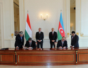 Azərbaycan və Macarıstan arasında beş sənəd imzalanıb (FOTO)