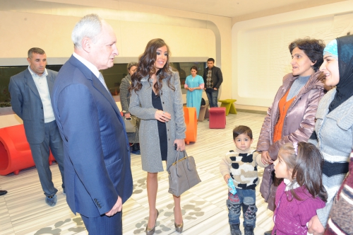 Heydər Əliyev Fondunun vitse-prezidenti Leyla Əliyeva Talassemiya Mərkəzində müalicə olunan uşaqlara baş çəkib (FOTO)