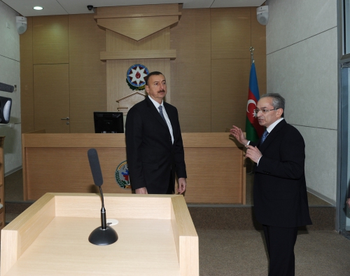 İlham Əliyev Oğuz rayon məhkəməsinin inzibati binasının açılışında iştirak edib (FOTO)