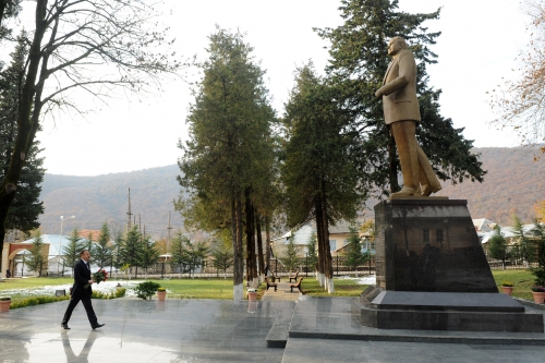 Prezident İlham Əliyevin Oğuz rayonuna səfəri başlayıb (FOTO)