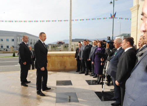 Prezident İlham Əliyev: 2013-2018-ci illəri əhatə edəcək yeni Dövlət Proqramı nəticəsində Azərbaycan daha da inkişaf edəcək (FOTO)