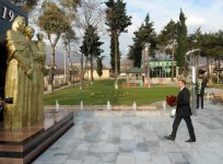 İlham Əliyev Oğuz rayonunda Qəhrəmanlar parkının açılışında iştirak edib (FOTO)