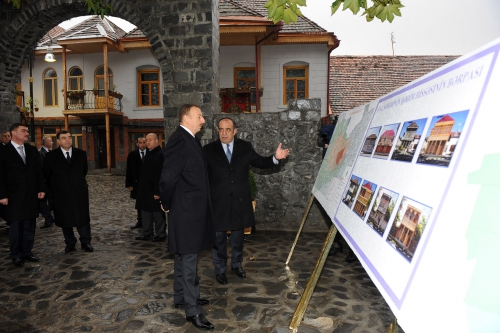 Prezident İlham Əliyev: Azərbaycan ordusu istənilən anda torpaqları hərbi yolla azad edə bilər (FOTO)