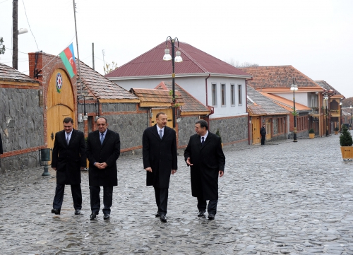 Prezident İlham Əliyev: Azərbaycan ordusu istənilən anda torpaqları hərbi yolla azad edə bilər (FOTO)