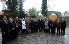 Prezident İlham Əliyev: Azərbaycan ordusu istənilən anda torpaqları hərbi yolla azad edə bilər (FOTO)