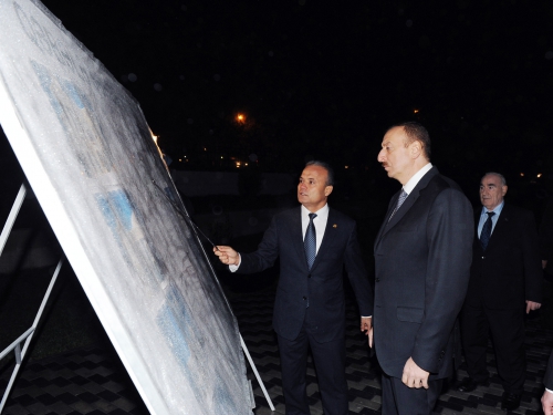 İlham Əliyev Qəbələ şəhər məscidinin yeni binasının tikinti işləri ilə tanış olub (FOTO)