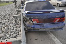 Aeroport şosesində ağır yol qəzası baş verib, xəsarət alanlar var (FOTO)