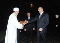 İlham Əliyev Qəbələ şəhər məscidinin yeni binasının tikinti işləri ilə tanış olub (FOTO)