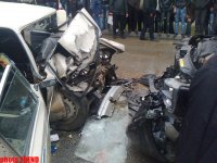 Bakının mərkəzində ağır yol qəzası nəticəsində avtomobil yanıb, ölənlər var (FOTO)