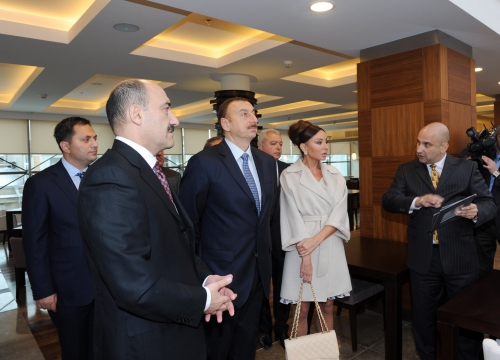 Azərbaycan Prezidenti və xanımı "Nizami" kinoteatrının binasının əsaslı təmir və yenidənqurmadan sonra açılışında iştirak ediblər (ƏLAVƏ OLUNUB) (FOTO)