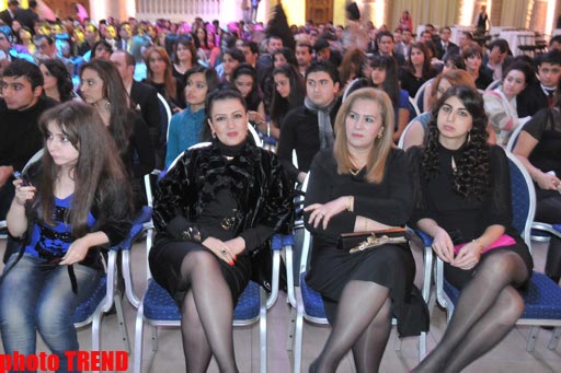 Türkiyənin şou-ulduzları Azərbaycanda mükafat aldılar (FOTO)