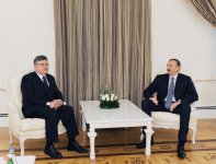 İlham Əliyev NATO baş katibinin müavinini qəbul edib
