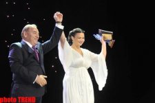 Türkiyənin şou-ulduzları Azərbaycanda mükafat aldılar (FOTO)