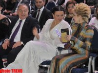 Türkiyənin şou-ulduzları Azərbaycanda mükafat aldılar (FOTO)