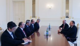 İlham Əliyev Türkiyənin İzmir vilayətinin valisinin başçılıq etdiyi nümayəndə heyətini qəbul edib (FOTO)