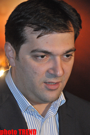 Nadir Qafarzadə Rusiya şou-biznesinə qatılmaqdan ötrü minlərlə avrosundan keçir (FOTO)