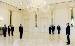 İlham Əliyev Rumıniyanın Azərbaycanda yeni təyin olunmuş səfirini qəbul edib