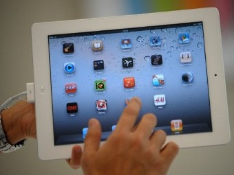 Yaponiya dəmir yolu şirkəti əməkdaşlarına 7 min Apple iPad mini paylayacaq