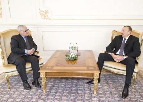 İlham Əliyev bir sıra xarici ölkələrin Azəbaycandakı səfirlərinin etimadnamələrini qəbul edib (FOTO)