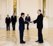 İlham Əliyev bir sıra xarici ölkələrin Azəbaycandakı səfirlərinin etimadnamələrini qəbul edib (FOTO)