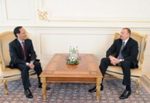 İlham Əliyev bir sıra xarici ölkələrin Azəbaycandakı səfirlərinin etimadnamələrini qəbul edib (FOTO)