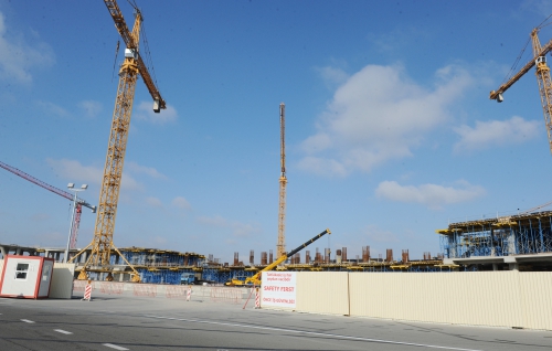 İlham Əliyev Heydər Əliyev Beynəlxalq Aeroportunda yeni aerovağzal kompleksində aparılan inşaat işlərinin gedişi ilə tanış olub (FOTO)