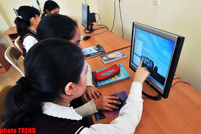 Dövlət Komitəsi: Azərbaycanda uşaq və yeniyetmələrin internet təhlükəsizliyi təmin edilməlidir
