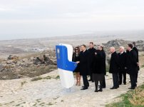 Azərbaycan Prezidenti və xanımı Qobustan muzeyinin açılışında iştirak ediblər (FOTO)