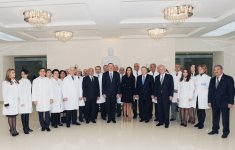 Azərbaycan Prezidenti və xanımı Azərbaycan Dövlət Həkimləri Təkmilləşdirmə İnstitutunun əsaslı təmirdən sonrakı vəziyyəti ilə tanış olublar (FOTO)
