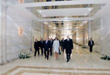 Azərbaycan Prezidenti və xanımı yeni piyada keçidlərinin açılışlarında iştirak ediblər (FOTO)