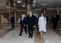 Azərbaycan Prezidenti və xanımı yeni piyada keçidlərinin açılışlarında iştirak ediblər (FOTO)