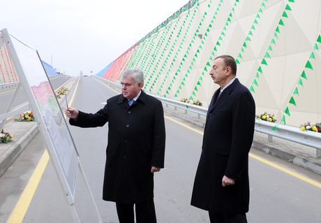 İlham Əliyev Buzovna qovşağı tunel və yol ötürücüsünün açılışında iştirak edib (FOTO)